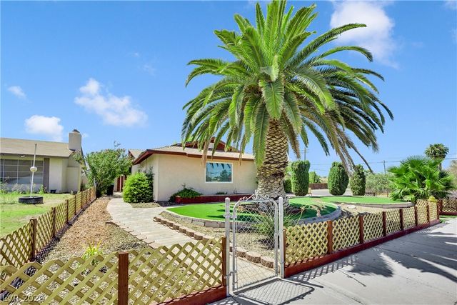 1825 Shadow Mountain Place, Las Vegas, NV 89108