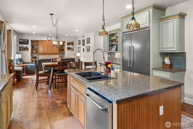 2010 30th Street Ct SE, Puyallup, WA 98372
