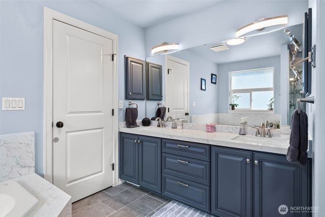 2010 30th Street Ct SE, Puyallup, WA 98372