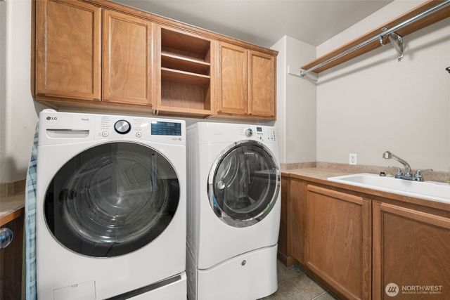 2010 30th Street Ct SE, Puyallup, WA 98372