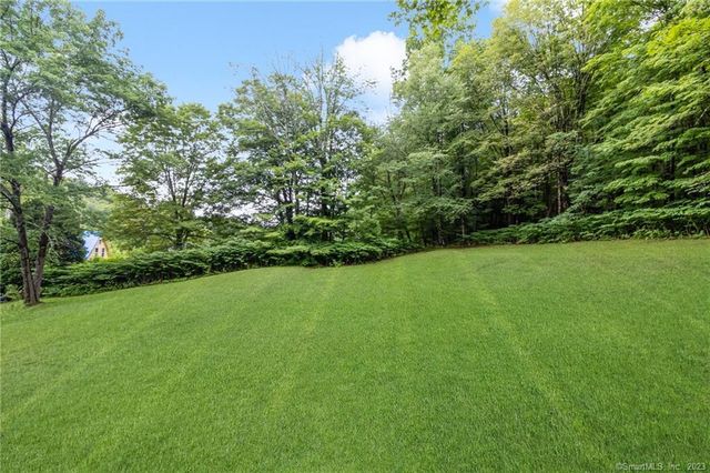 1250 Route 171, Woodstock, CT 06281