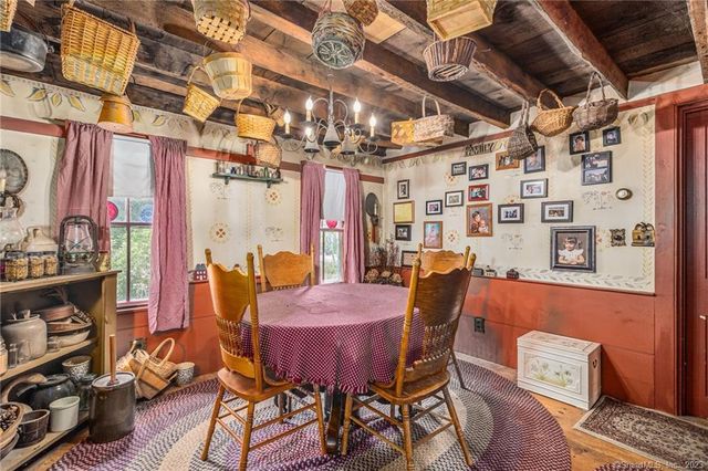 1250 Route 171, Woodstock, CT 06281