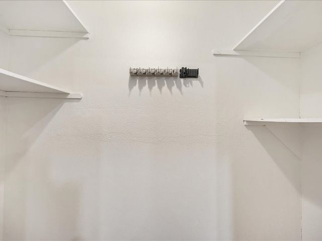 7045 Shadow Bend Drive, Fort Worth, TX 76137