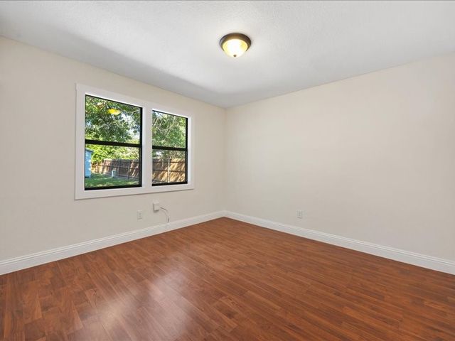 7045 Shadow Bend Drive, Fort Worth, TX 76137