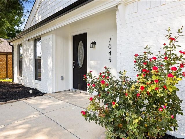 7045 Shadow Bend Drive, Fort Worth, TX 76137