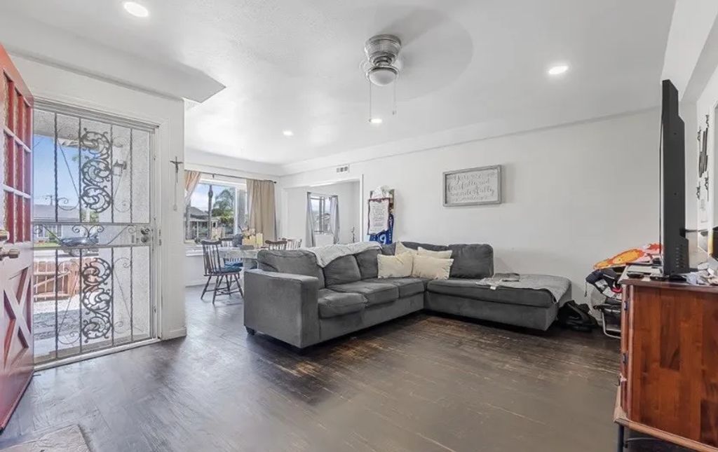 1627 Broad Avenue, Wilmington, CA 90744