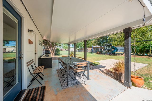 204 Forest Trail Drive, Fredericksburg, TX 78624