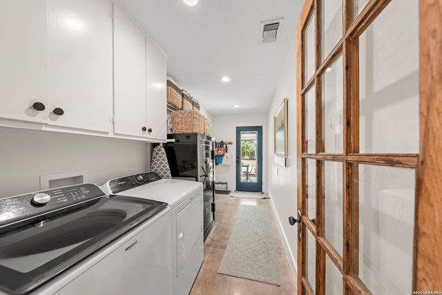 204 Forest Trail Drive, Fredericksburg, TX 78624