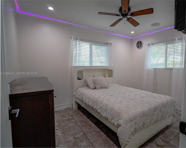 7105 SW 3rd Ct, North Lauderdale, FL 33068