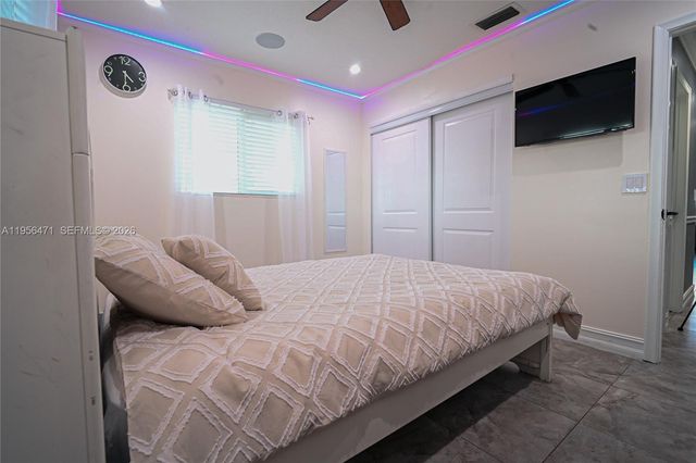 7105 SW 3rd Ct, North Lauderdale, FL 33068