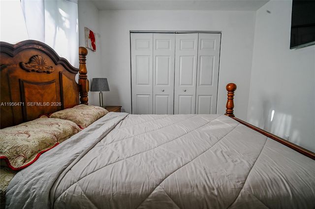 7105 SW 3rd Ct, North Lauderdale, FL 33068