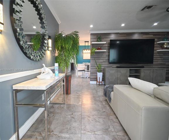 7105 SW 3rd Ct, North Lauderdale, FL 33068