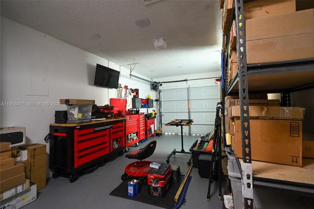 7105 SW 3rd Ct, North Lauderdale, FL 33068