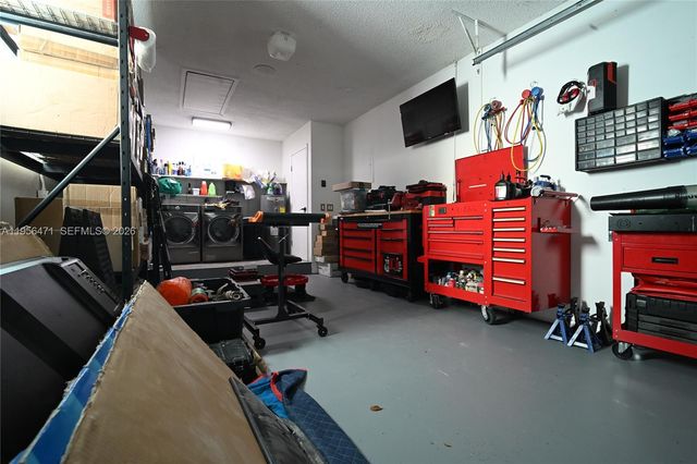 7105 SW 3rd Ct, North Lauderdale, FL 33068