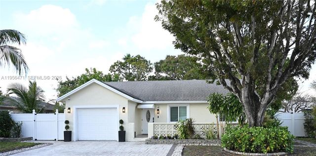 7105 SW 3rd Ct, North Lauderdale, FL 33068