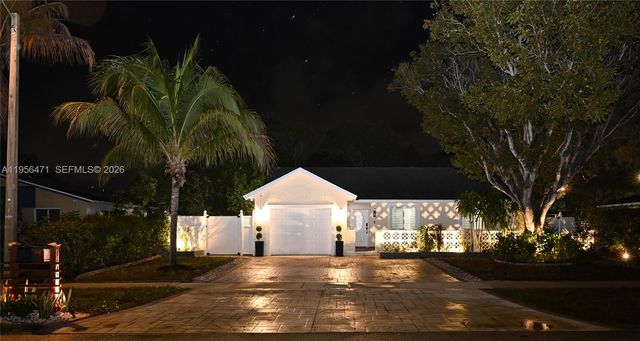 7105 SW 3rd Ct, North Lauderdale, FL 33068