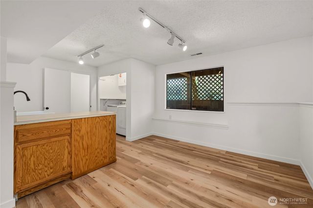 27243 33rd Place S, Kent, WA 98032