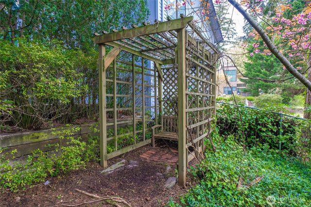 27243 33rd Place S, Kent, WA 98032