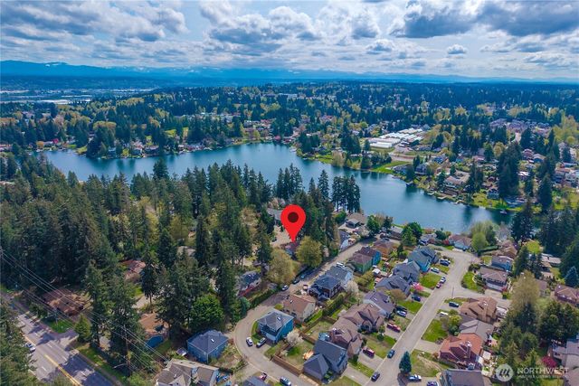 27243 33rd Place S, Kent, WA 98032