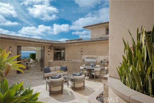 26 S La Senda, Laguna Beach, CA 92651
