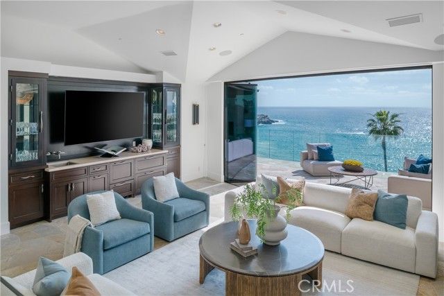 26 S La Senda, Laguna Beach, CA 92651