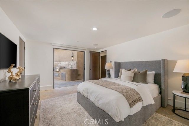 26 S La Senda, Laguna Beach, CA 92651