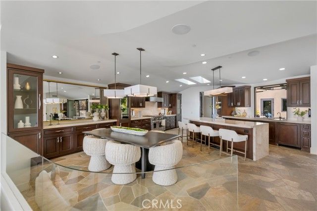 26 S La Senda, Laguna Beach, CA 92651