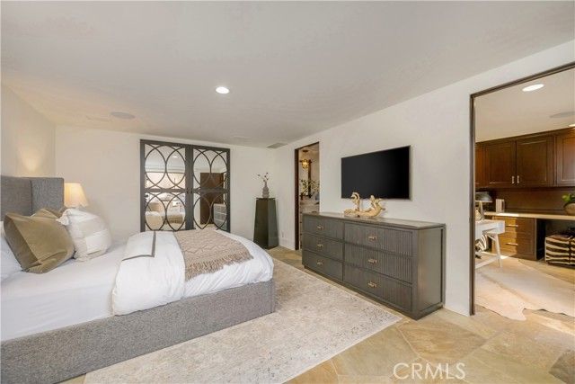 26 S La Senda, Laguna Beach, CA 92651