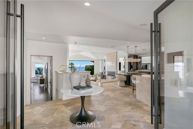 26 S La Senda, Laguna Beach, CA 92651