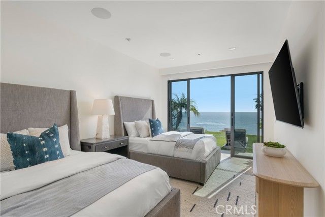 26 S La Senda, Laguna Beach, CA 92651