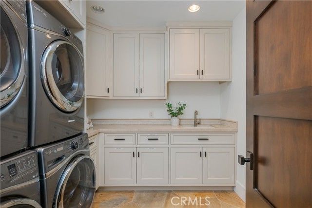 26 S La Senda, Laguna Beach, CA 92651