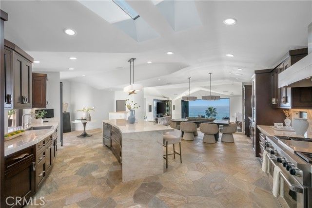 26 S La Senda, Laguna Beach, CA 92651