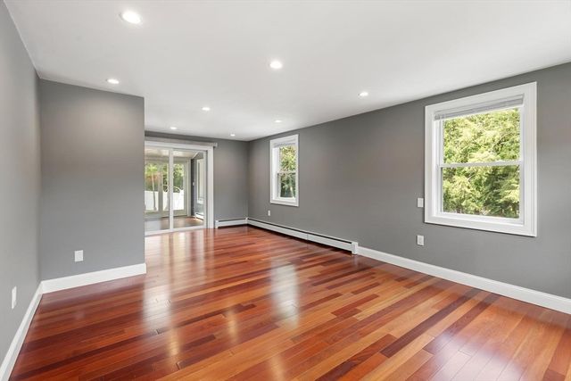 90 Strawberry Lane, Abington, MA 02351
