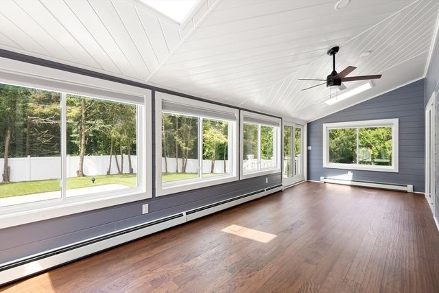 90 Strawberry Lane, Abington, MA 02351