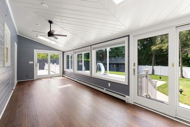 90 Strawberry Lane, Abington, MA 02351