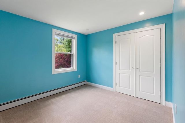 90 Strawberry Lane, Abington, MA 02351