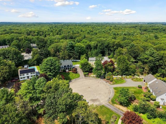 90 Strawberry Lane, Abington, MA 02351