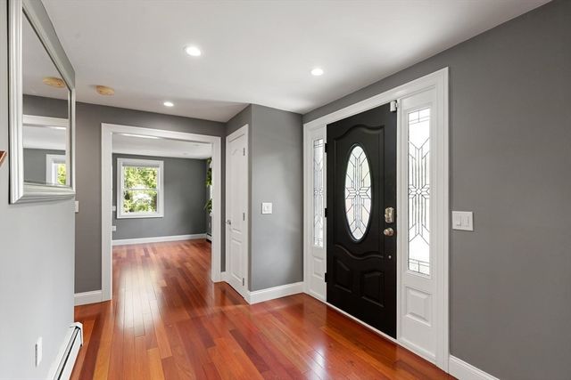 90 Strawberry Lane, Abington, MA 02351