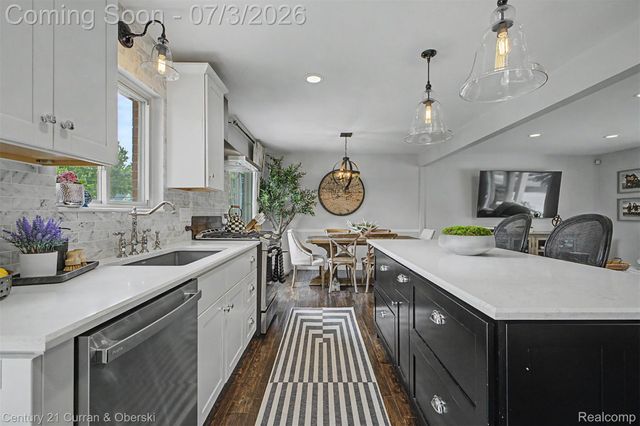 42299 Sunnydale Lane, Northville Township, MI 48168