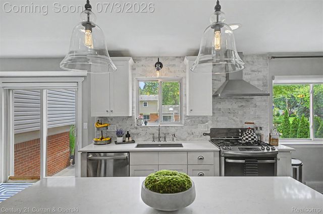42299 Sunnydale Lane, Northville Township, MI 48168