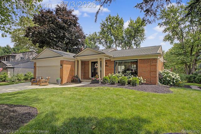 42299 Sunnydale Lane, Northville Township, MI 48168