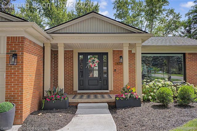 42299 Sunnydale Lane, Northville Township, MI 48168