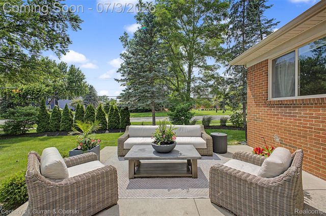 42299 Sunnydale Lane, Northville Township, MI 48168