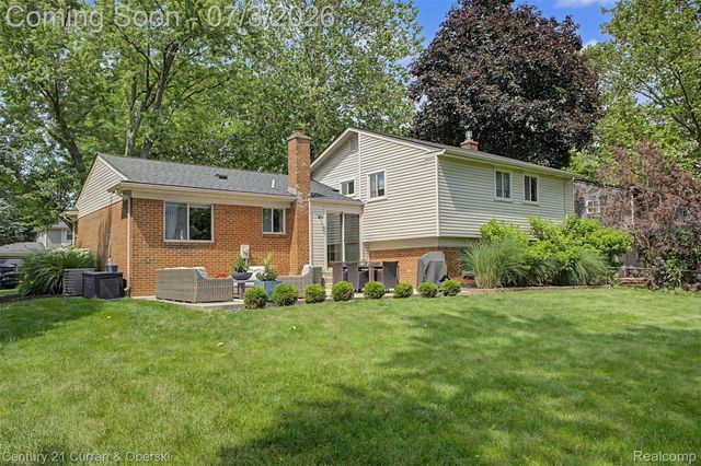 42299 Sunnydale Lane, Northville Township, MI 48168
