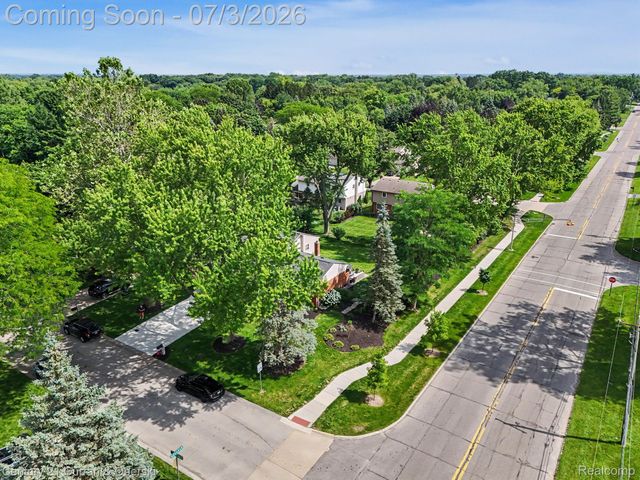 42299 Sunnydale Lane, Northville Township, MI 48168