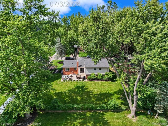 42299 Sunnydale Lane, Northville Township, MI 48168