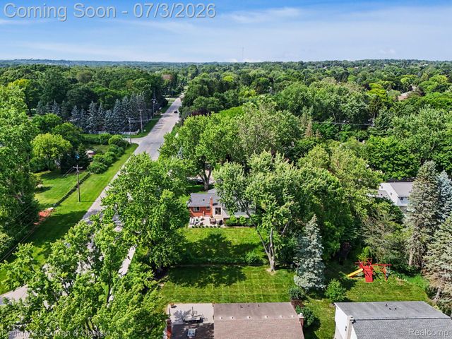 42299 Sunnydale Lane, Northville Township, MI 48168