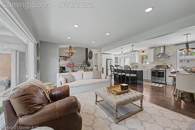 42299 Sunnydale Lane, Northville Township, MI 48168