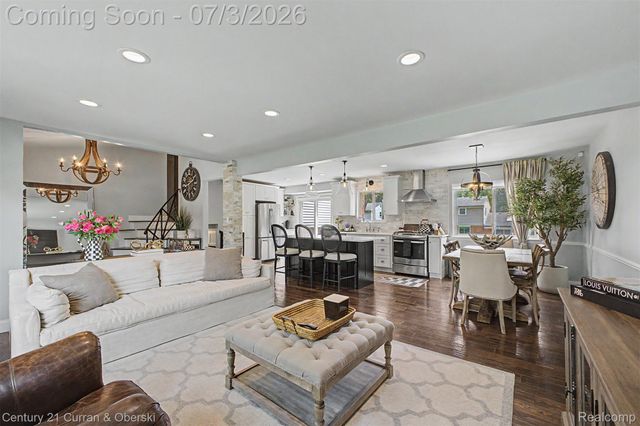 42299 Sunnydale Lane, Northville Township, MI 48168