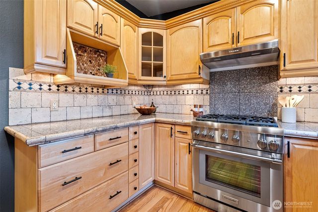 21614 SE 259th Street, Maple Valley, WA 98038